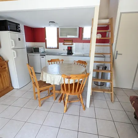 Maison T2 Avec Mezzanine, Cour Et Parking - 5 Pers - Proche Et Commerces - Bon Prix - Fr-1-797-49 Port-la-Nouvelle