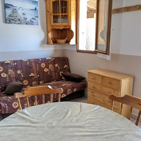 Maison T2 Avec Mezzanine, Cour Et Parking - 5 Pers - Proche Et Commerces - Bon Prix - Fr-1-797-49 Villa *