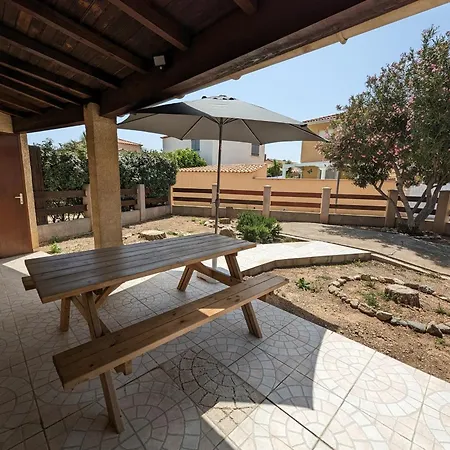 Villa Maison T2 Avec Mezzanine, Cour Et Parking - 5 Pers - Proche Et Commerces - Bon Prix - Fr-1-797-49 *