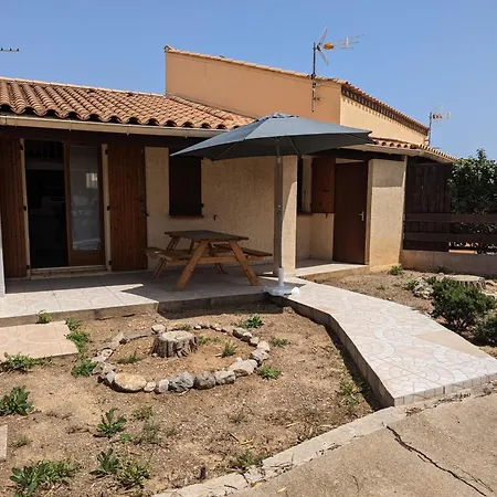 Maison T2 Avec Mezzanine, Cour Et Parking - 5 Pers - Proche Et Commerces - Bon Prix - Fr-1-797-49 * Port-la-Nouvelle
