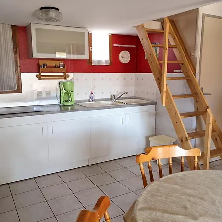 Villa Maison T2 Avec Mezzanine, Cour Et Parking - 5 Pers - Proche Et Commerces - Bon Prix - Fr-1-797-49 Port-la-Nouvelle