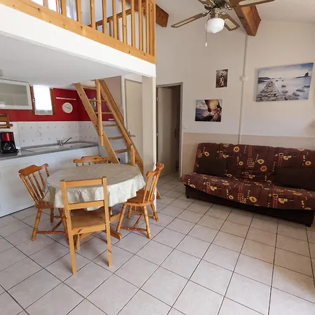 Villa Maison T2 Avec Mezzanine, Cour Et Parking - 5 Pers - Proche Et Commerces - Bon Prix - Fr-1-797-49 *