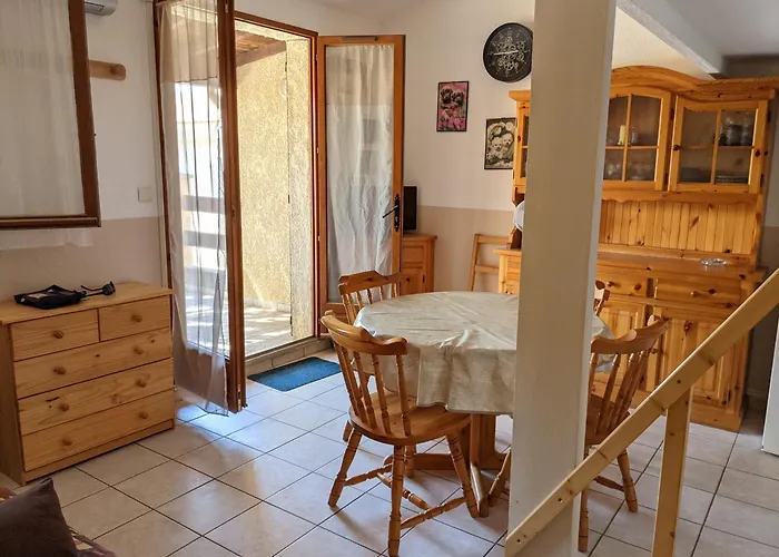 Maison T2 Avec Mezzanine, Cour Et Parking - 5 Pers - Proche Et Commerces - Bon Prix - Fr-1-797-49 Port-la-Nouvelle