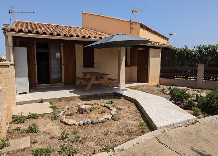 Maison T2 Avec Mezzanine, Cour Et Parking - 5 Pers - Proche Et Commerces - Bon Prix - Fr-1-797-49 * Port-la-Nouvelle