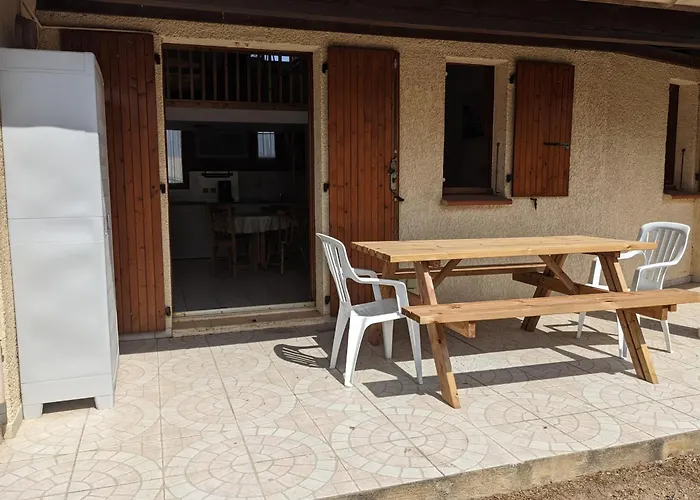Maison T2 Avec Mezzanine, Cour Et Parking - 5 Pers - Proche Et Commerces - Bon Prix - Fr-1-797-49 *