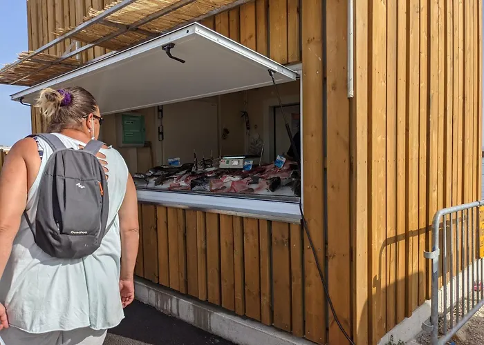 Maison T2 Avec Mezzanine, Cour Et Parking - 5 Pers - Proche Et Commerces - Bon Prix - Fr-1-797-49 Villa